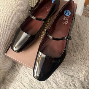 NWT SIZE 7.5 Franco Sarto Glossy Black Flats